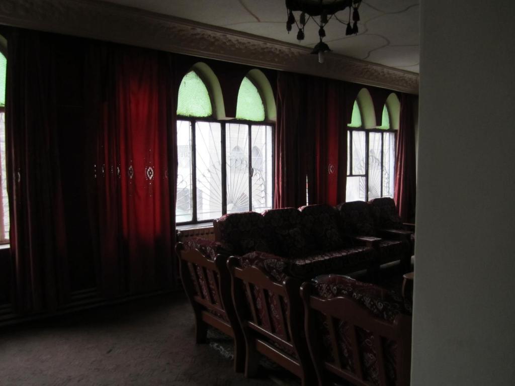 Sultan Hotel Amman Extérieur photo